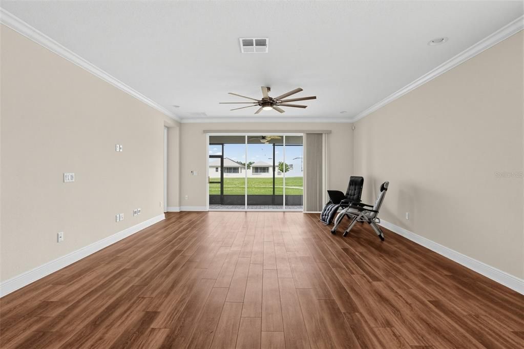 For Sale: $399,000 (3 beds, 2 baths, 2011 Square Feet)
