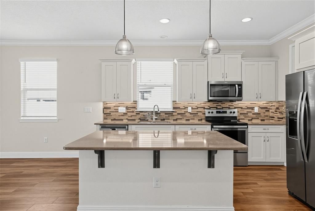 For Sale: $399,000 (3 beds, 2 baths, 2011 Square Feet)