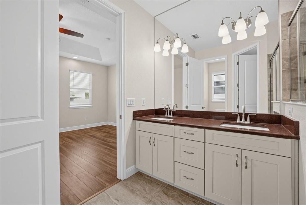 For Sale: $399,000 (3 beds, 2 baths, 2011 Square Feet)