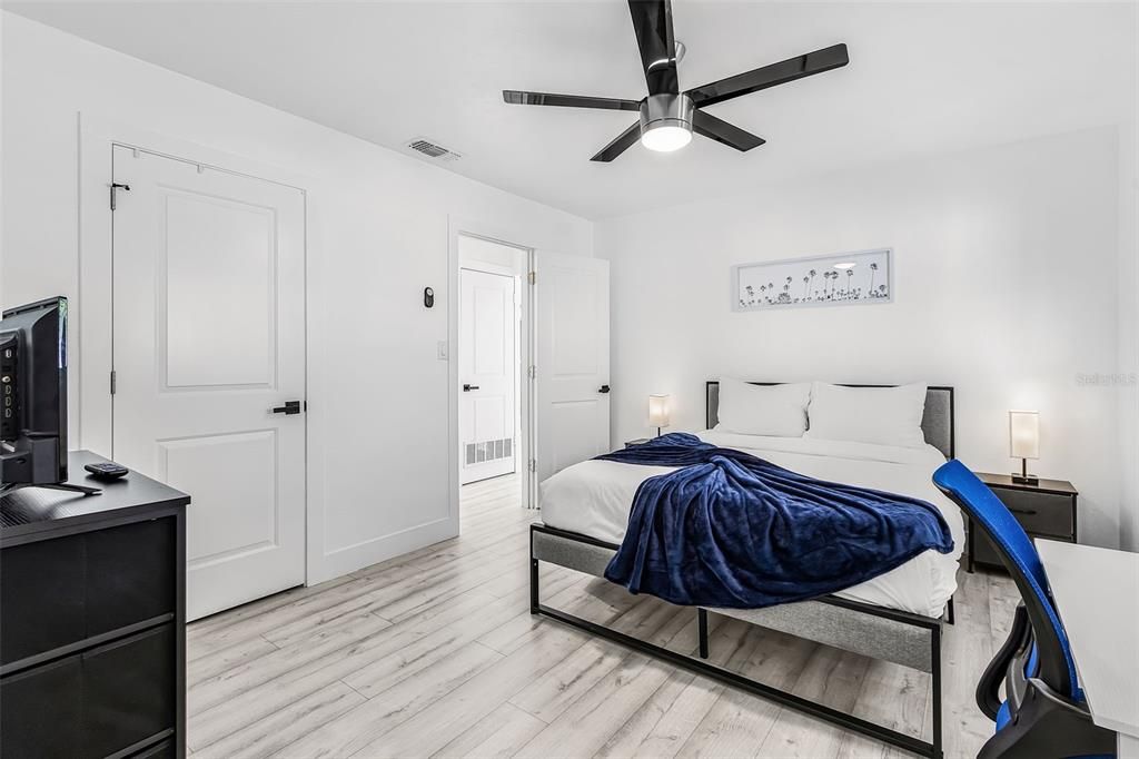 En Venta: $442,000 (3 camas, 2 baños, 1380 Pies cuadrados)