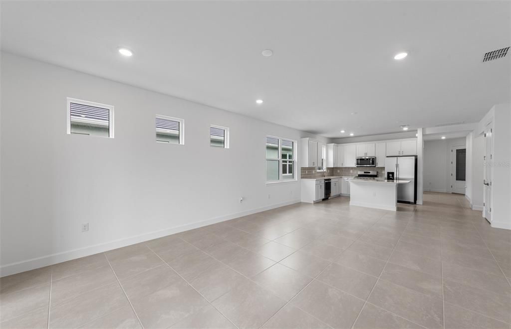 For Sale: $399,990 (2 beds, 2 baths, 1579 Square Feet)
