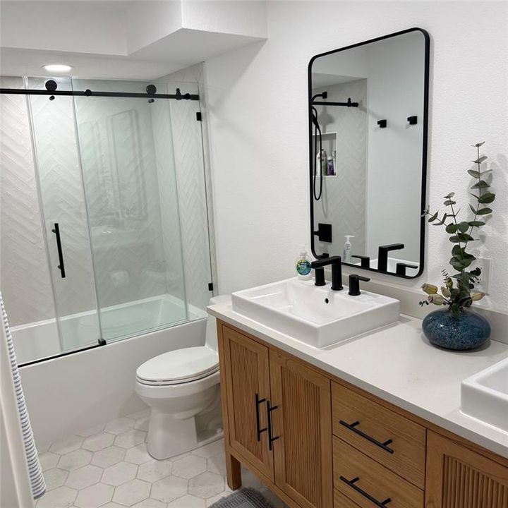 For Rent: $4,750 (2 beds, 2 baths, 1280 Square Feet)