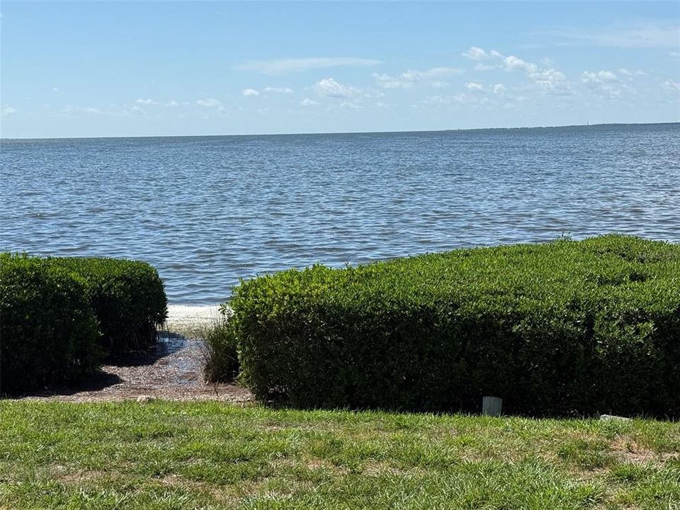 For Rent: $4,750 (2 beds, 2 baths, 1280 Square Feet)