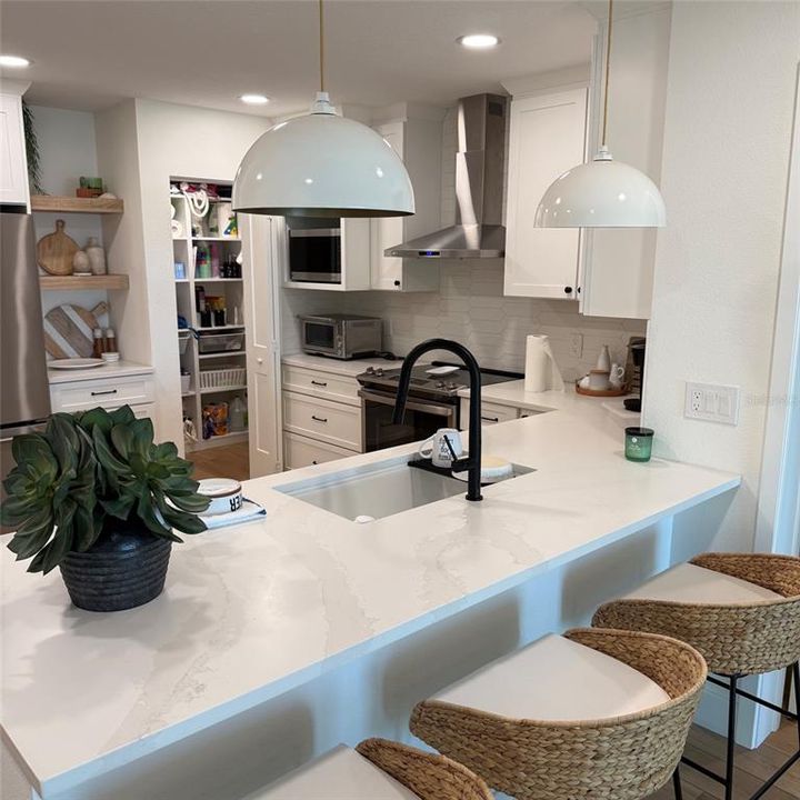 For Rent: $4,750 (2 beds, 2 baths, 1280 Square Feet)