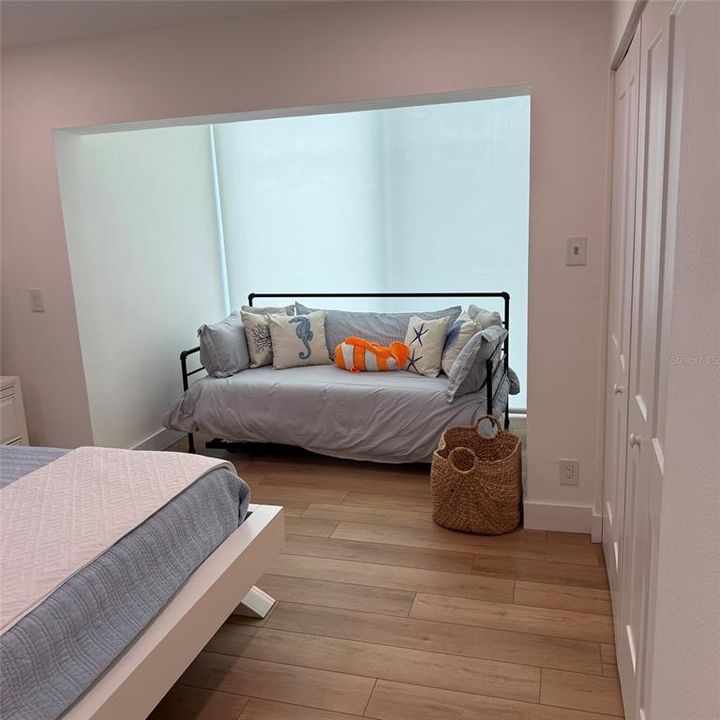 For Rent: $4,750 (2 beds, 2 baths, 1280 Square Feet)