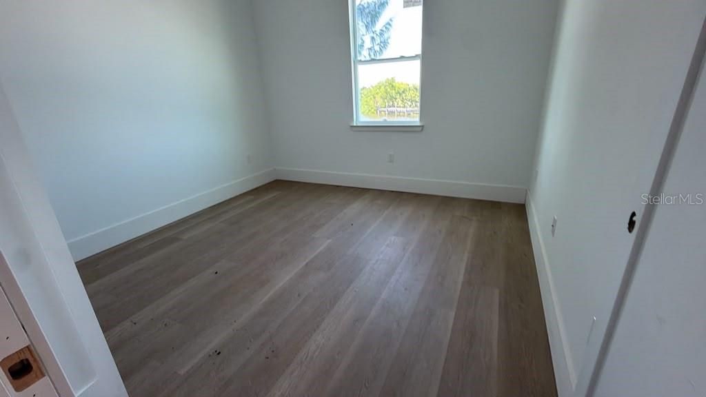 For Sale: $729,000 (4 beds, 2 baths, 1963 Square Feet)