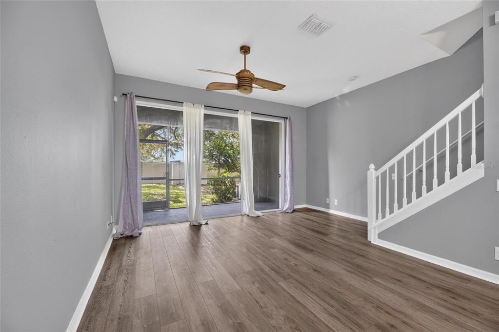 For Sale: $200,000 (2 beds, 2 baths, 1240 Square Feet)