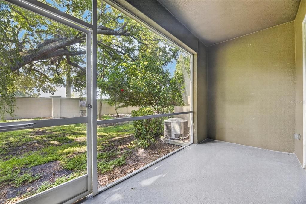 For Sale: $200,000 (2 beds, 2 baths, 1240 Square Feet)