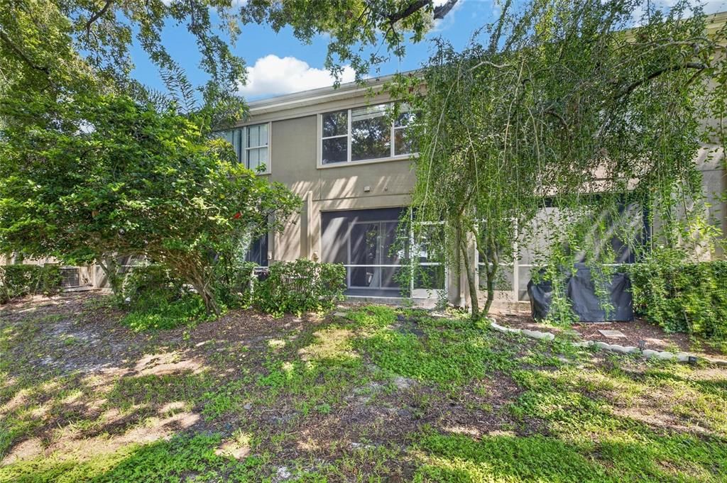 For Sale: $200,000 (2 beds, 2 baths, 1240 Square Feet)