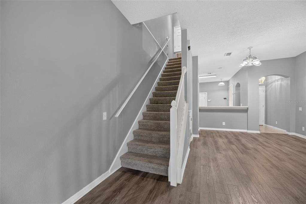 For Sale: $200,000 (2 beds, 2 baths, 1240 Square Feet)