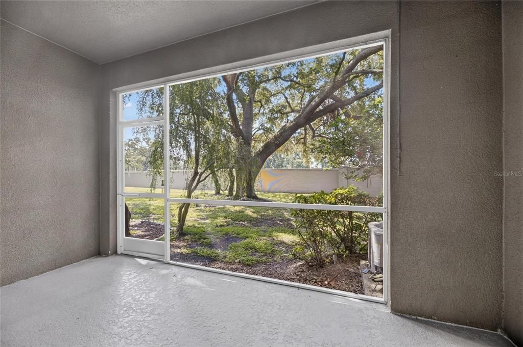For Sale: $200,000 (2 beds, 2 baths, 1240 Square Feet)
