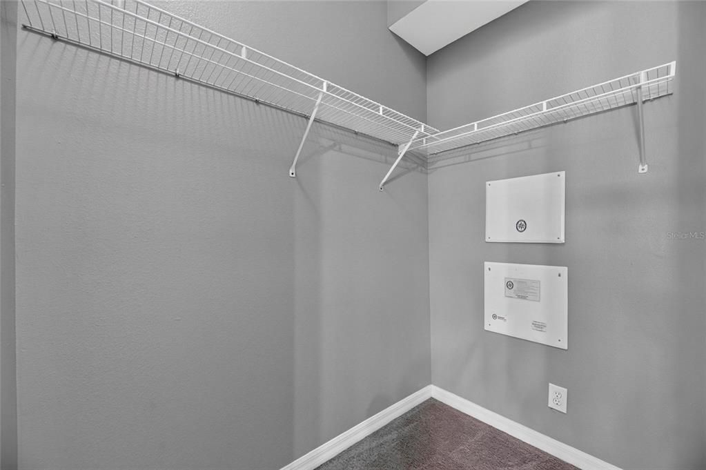 For Sale: $200,000 (2 beds, 2 baths, 1240 Square Feet)