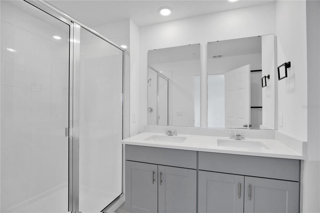 For Rent: $2,485 (3 beds, 2 baths, 1489 Square Feet)