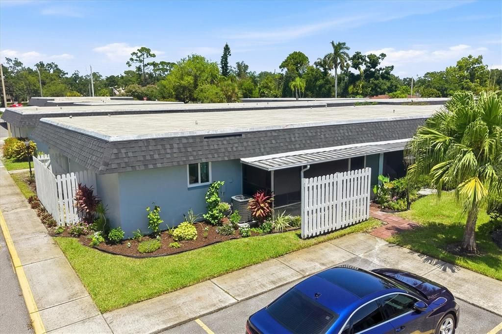 For Sale: $250,000 (2 beds, 2 baths, 1206 Square Feet)