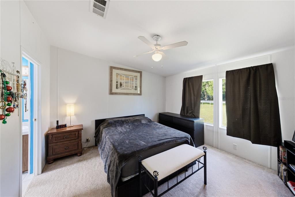 For Sale: $265,000 (3 beds, 2 baths, 1566 Square Feet)