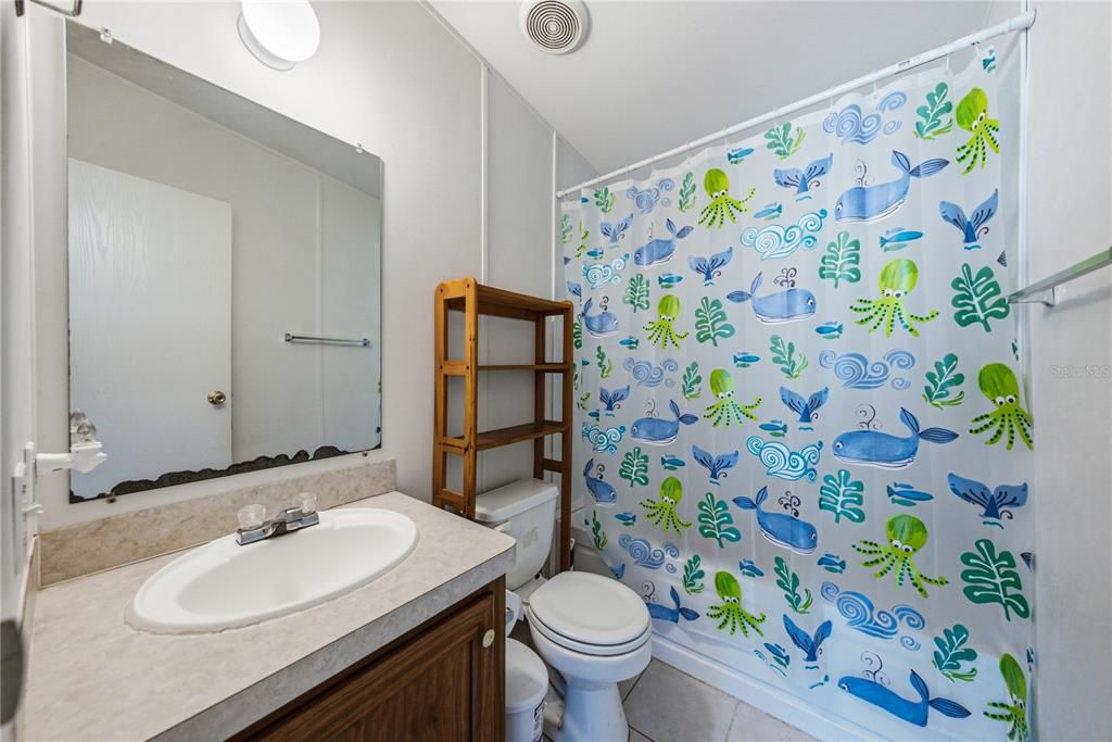 For Sale: $265,000 (3 beds, 2 baths, 1566 Square Feet)