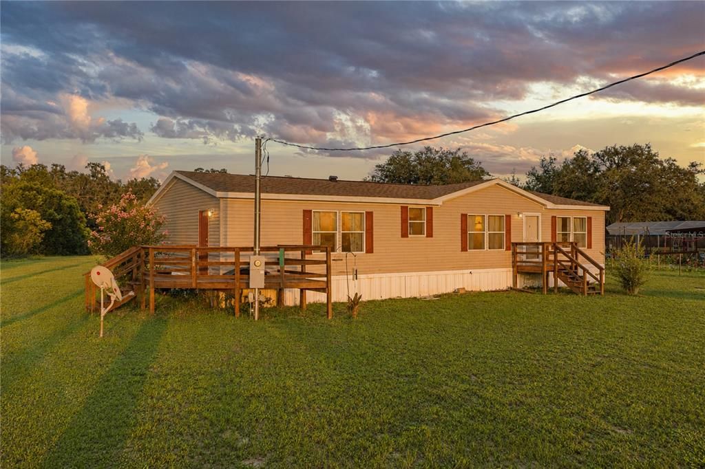 For Sale: $265,000 (3 beds, 2 baths, 1566 Square Feet)