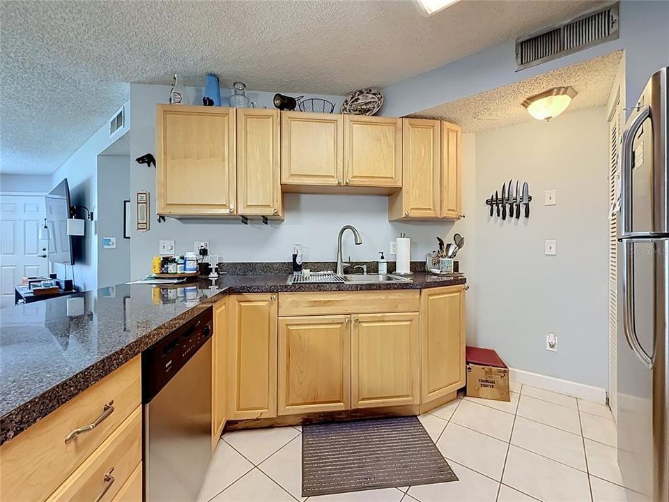 En Venta: $150,000 (2 camas, 2 baños, 1046 Pies cuadrados)