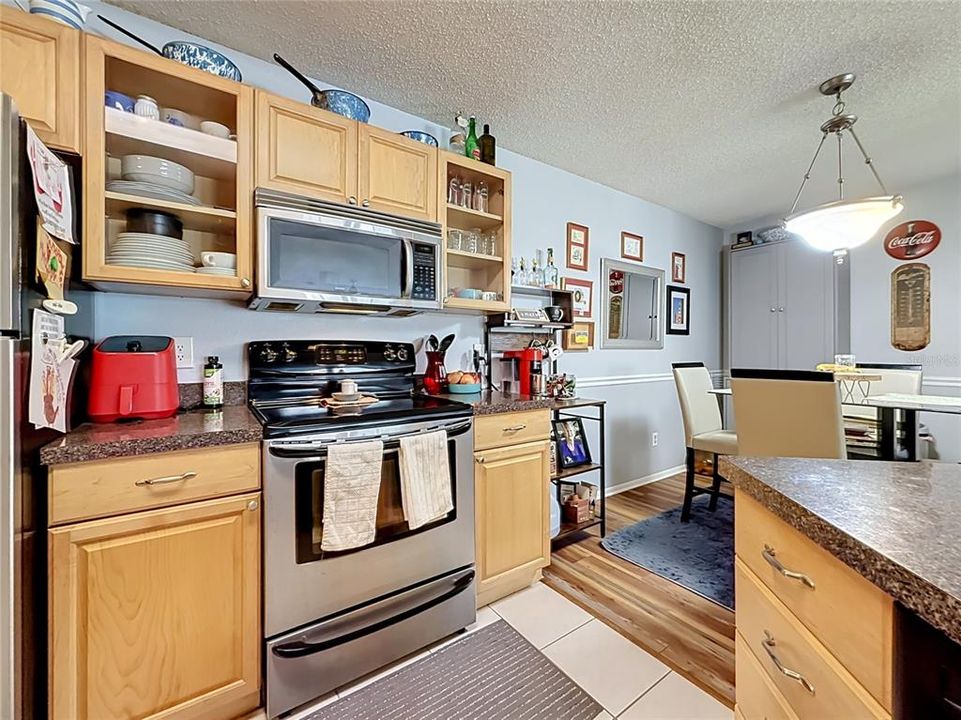 En Venta: $150,000 (2 camas, 2 baños, 1046 Pies cuadrados)
