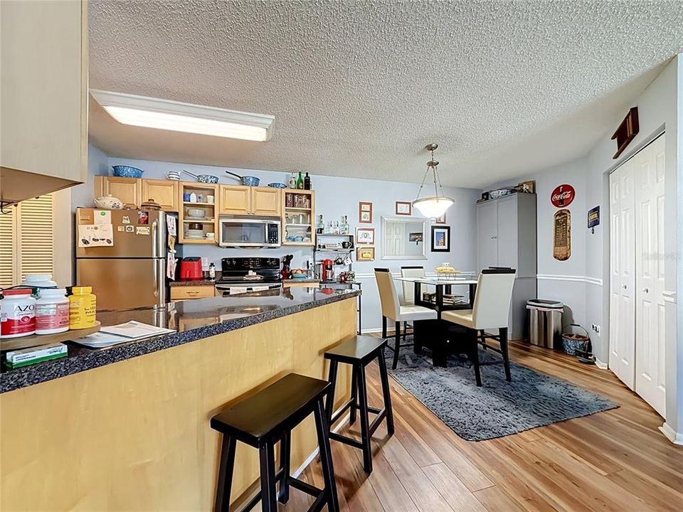 En Venta: $150,000 (2 camas, 2 baños, 1046 Pies cuadrados)