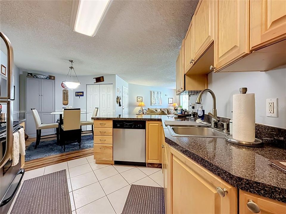En Venta: $150,000 (2 camas, 2 baños, 1046 Pies cuadrados)