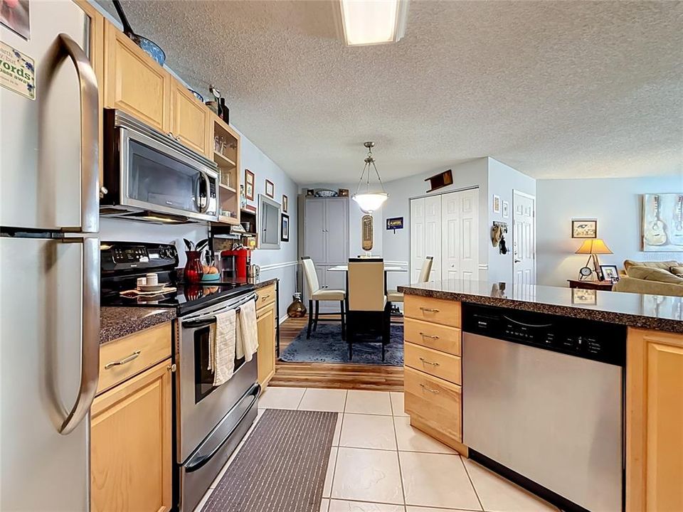 En Venta: $150,000 (2 camas, 2 baños, 1046 Pies cuadrados)