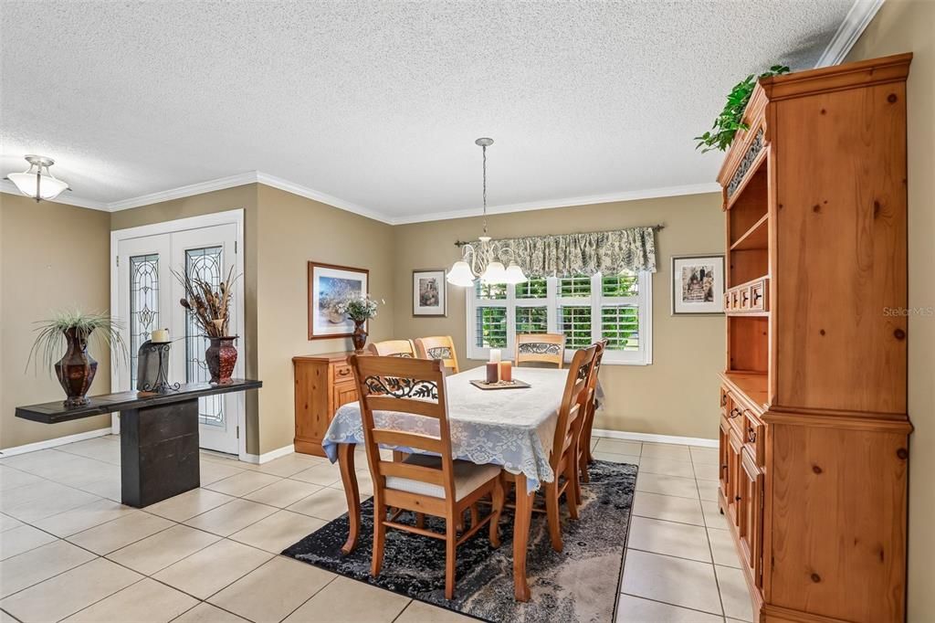 For Sale: $394,900 (3 beds, 2 baths, 2522 Square Feet)