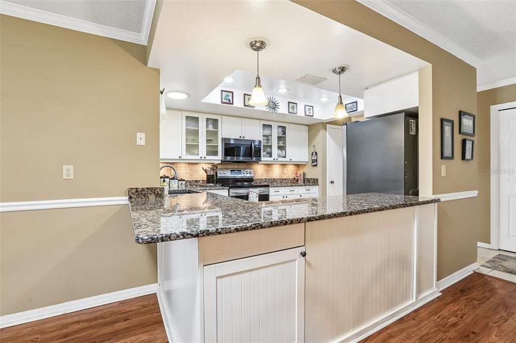 For Sale: $394,900 (3 beds, 2 baths, 2522 Square Feet)