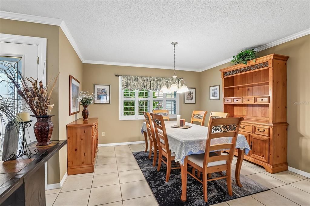 For Sale: $394,900 (3 beds, 2 baths, 2522 Square Feet)