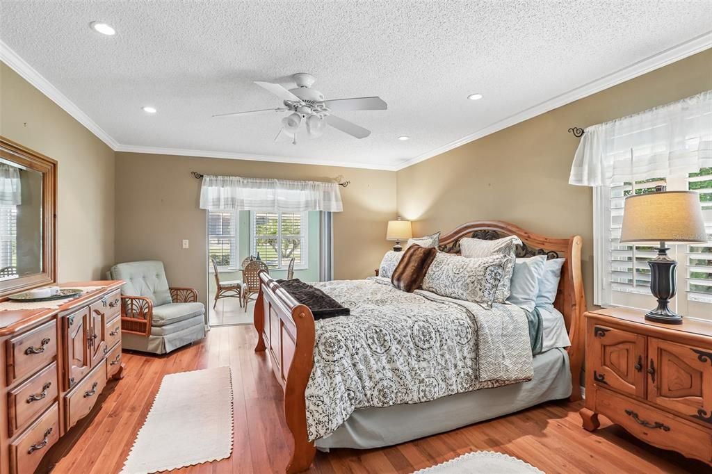 For Sale: $394,900 (3 beds, 2 baths, 2522 Square Feet)