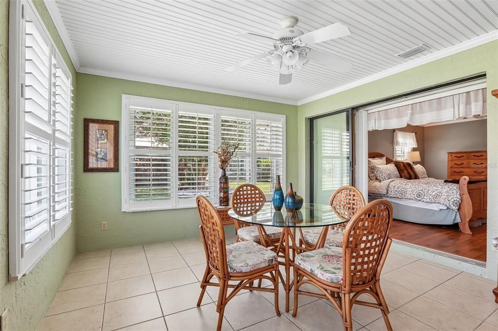 For Sale: $394,900 (3 beds, 2 baths, 2522 Square Feet)