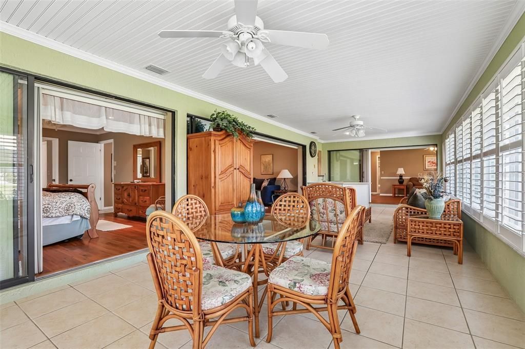 For Sale: $394,900 (3 beds, 2 baths, 2522 Square Feet)
