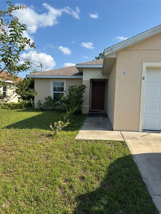 For Rent: $1,500 (3 beds, 2 baths, 1198 Square Feet)