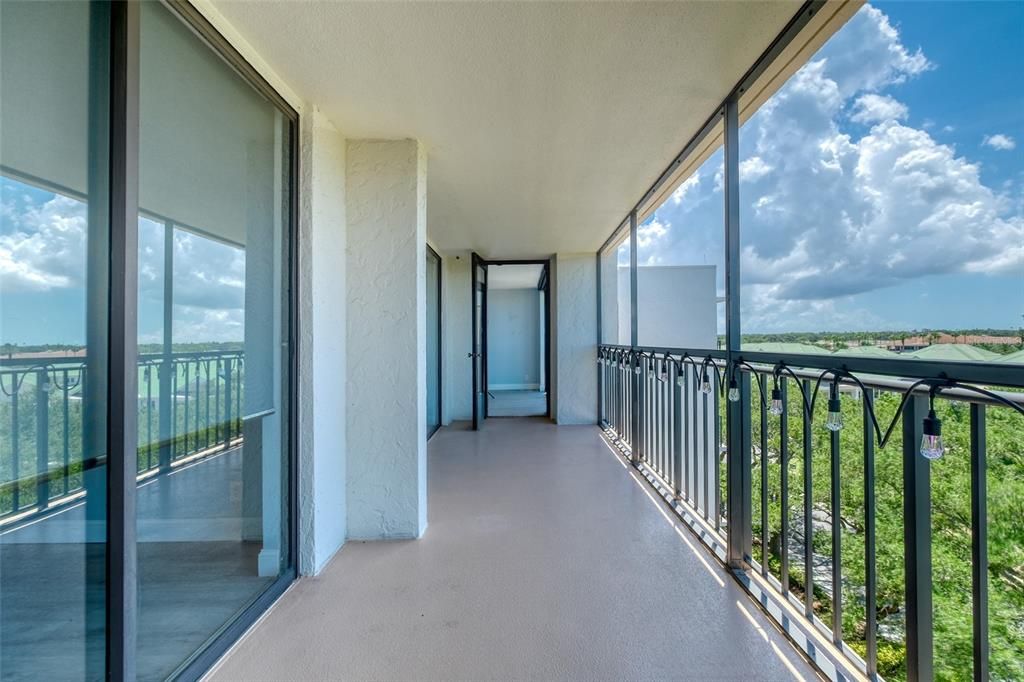 На продажу: $409,000 (2 спален, 2 ванн, 1385 Квадратных фут)