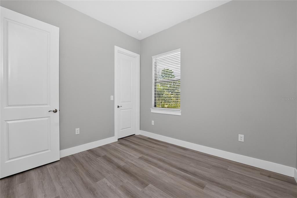For Sale: $449,000 (3 beds, 2 baths, 1890 Square Feet)