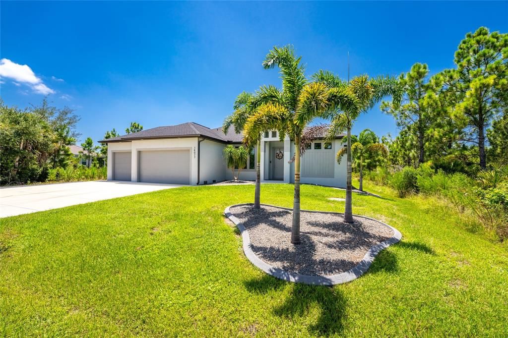 For Sale: $449,000 (3 beds, 2 baths, 1890 Square Feet)