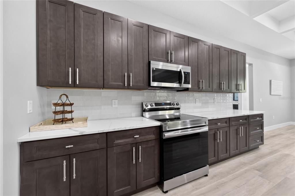 For Sale: $449,000 (3 beds, 2 baths, 1890 Square Feet)