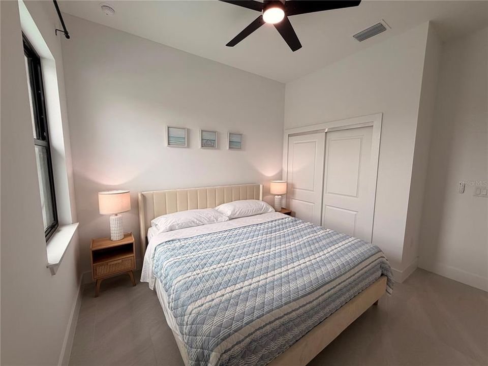 For Sale: $659,000 (3 beds, 3 baths, 1625 Square Feet)