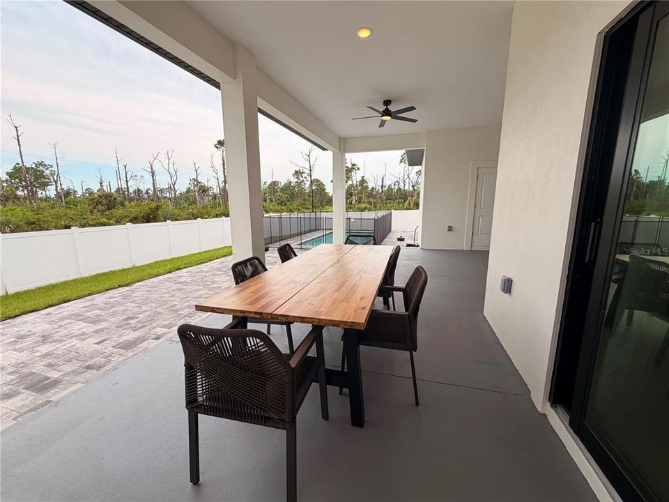 For Sale: $659,000 (3 beds, 3 baths, 1625 Square Feet)