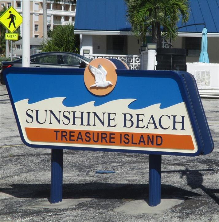 En Venta: $1,190,000 (0.23 acres)