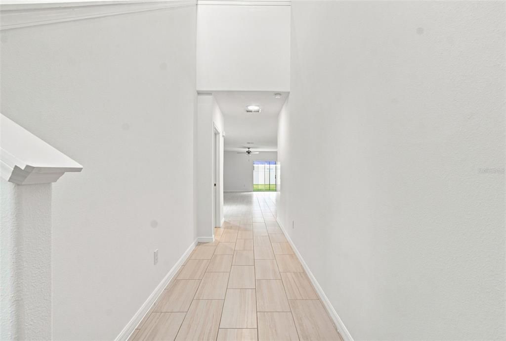 En Venta: $468,999 (5 camas, 2 baños, 2389 Pies cuadrados)