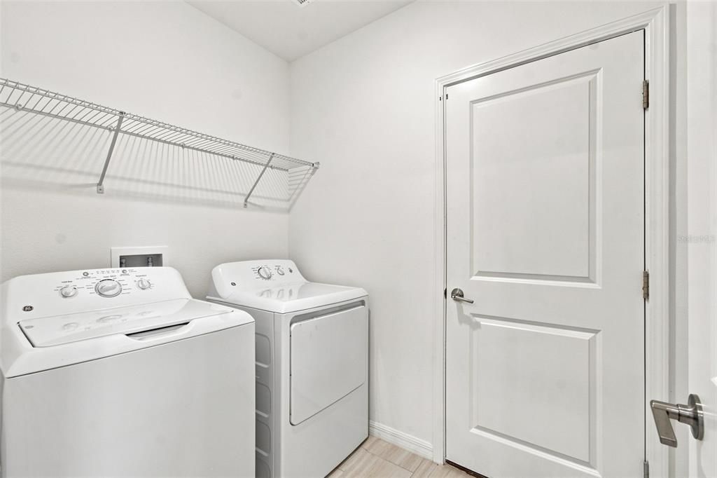 En Venta: $468,999 (5 camas, 2 baños, 2389 Pies cuadrados)