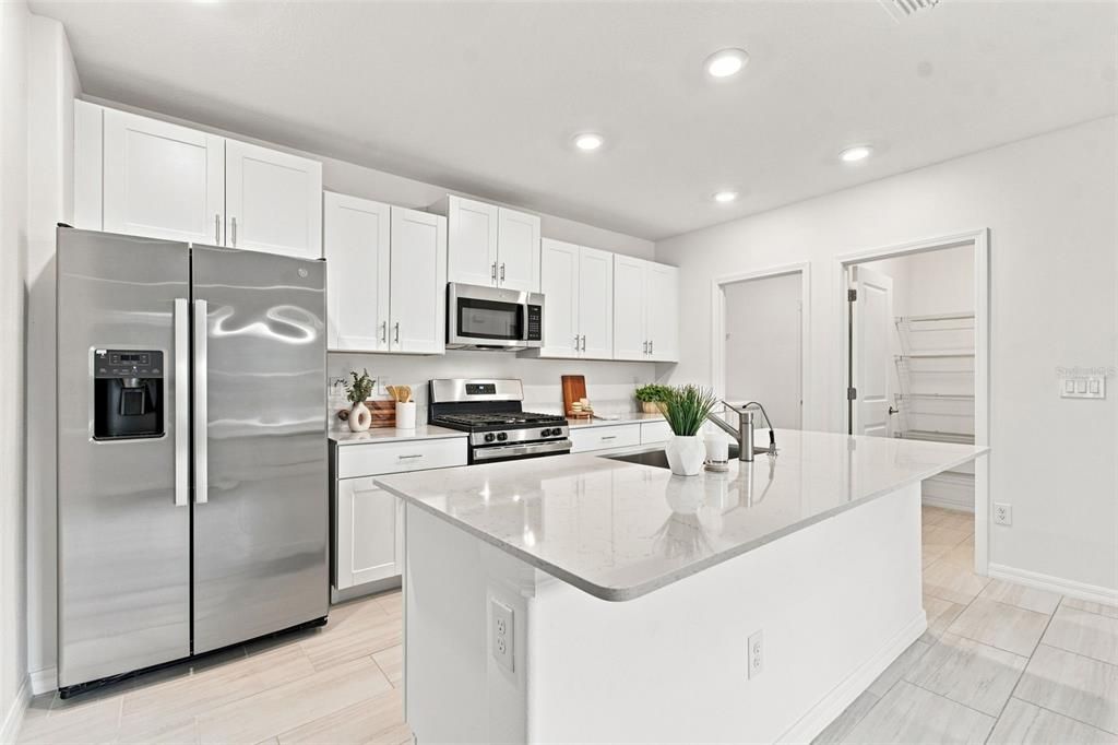 En Venta: $468,999 (5 camas, 2 baños, 2389 Pies cuadrados)