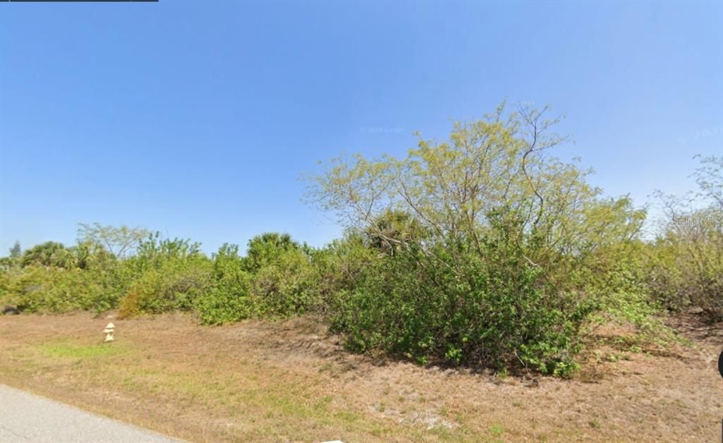 En Venta: $32,000 (0.23 acres)