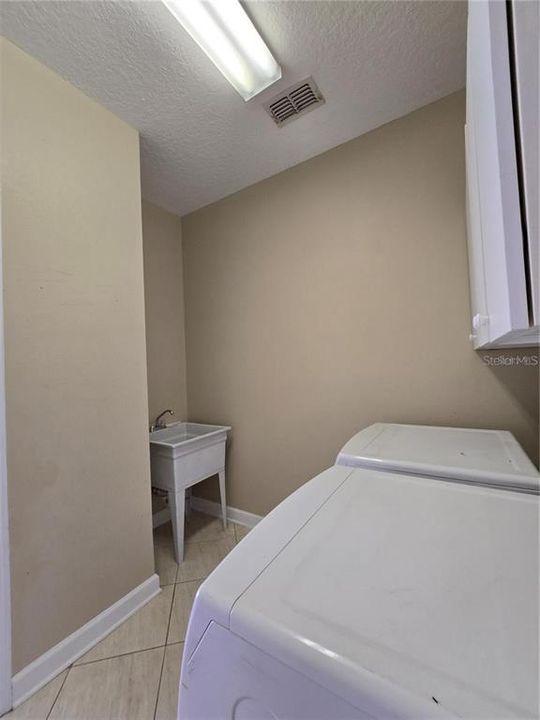En Renta: $3,400 (5 camas, 4 baños, 3812 Pies cuadrados)