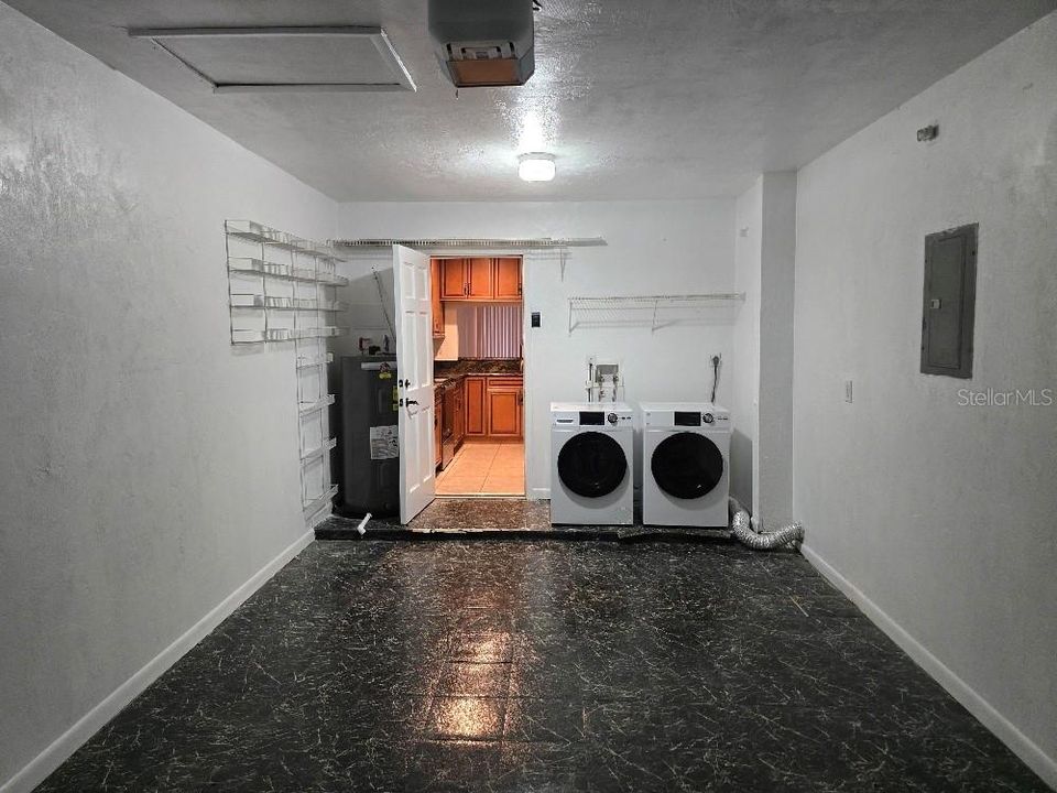 For Rent: $1,850 (2 beds, 2 baths, 1407 Square Feet)