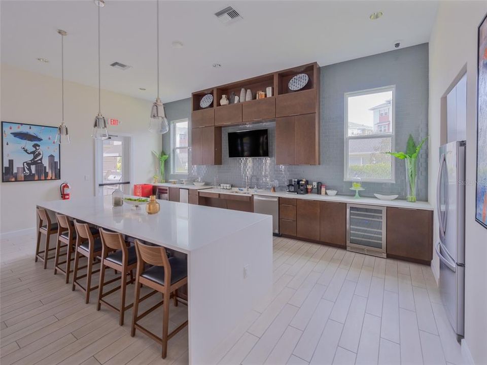 For Sale: $324,000 (2 beds, 2 baths, 1549 Square Feet)
