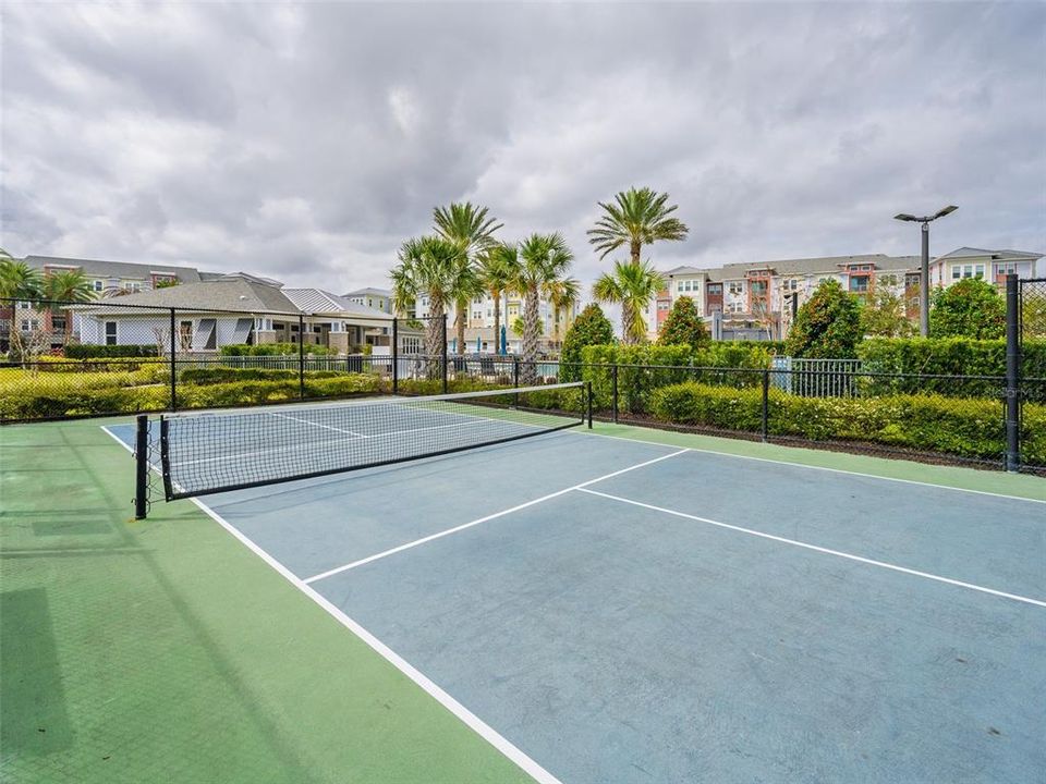 For Sale: $324,000 (2 beds, 2 baths, 1549 Square Feet)
