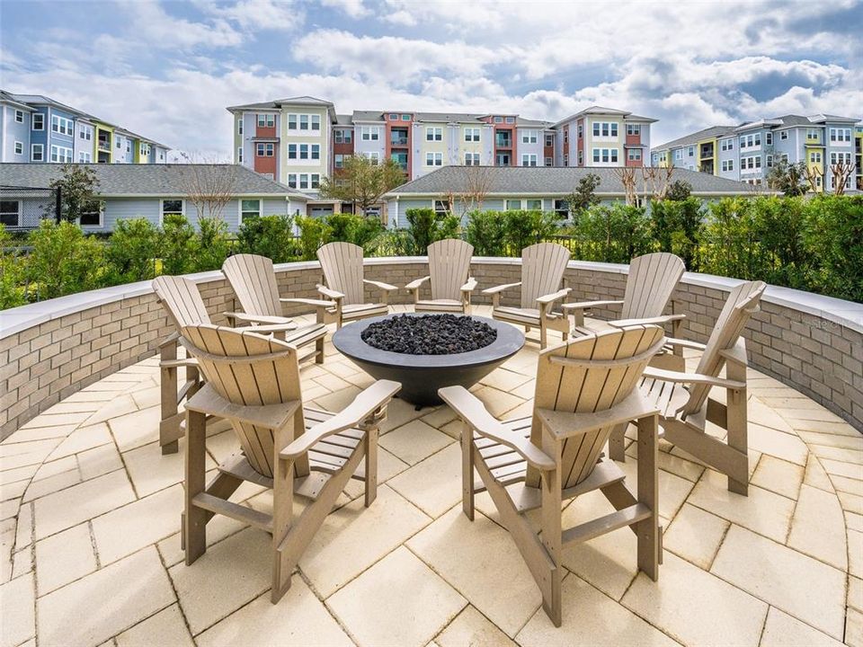 For Sale: $324,000 (2 beds, 2 baths, 1549 Square Feet)