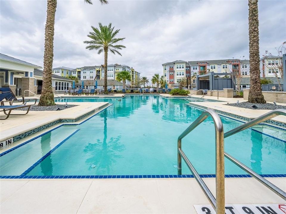 For Sale: $324,000 (2 beds, 2 baths, 1549 Square Feet)